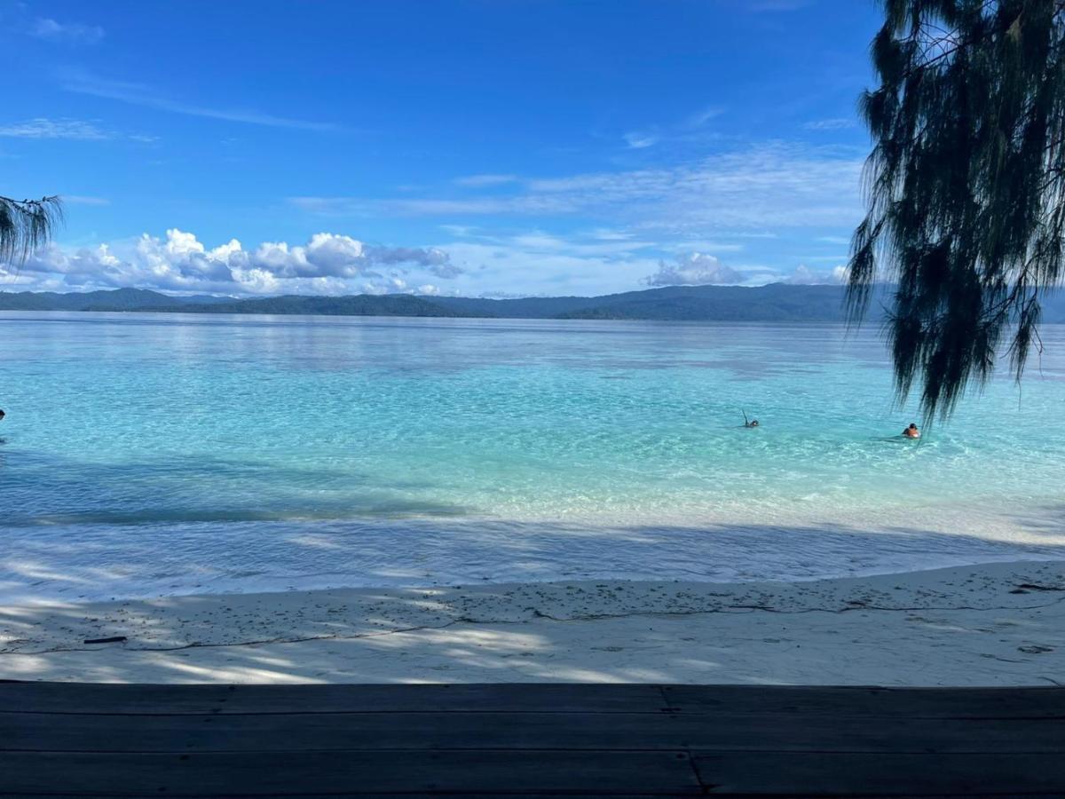 Wai Resort - Raja Ampat Pulau Birie Esterno foto