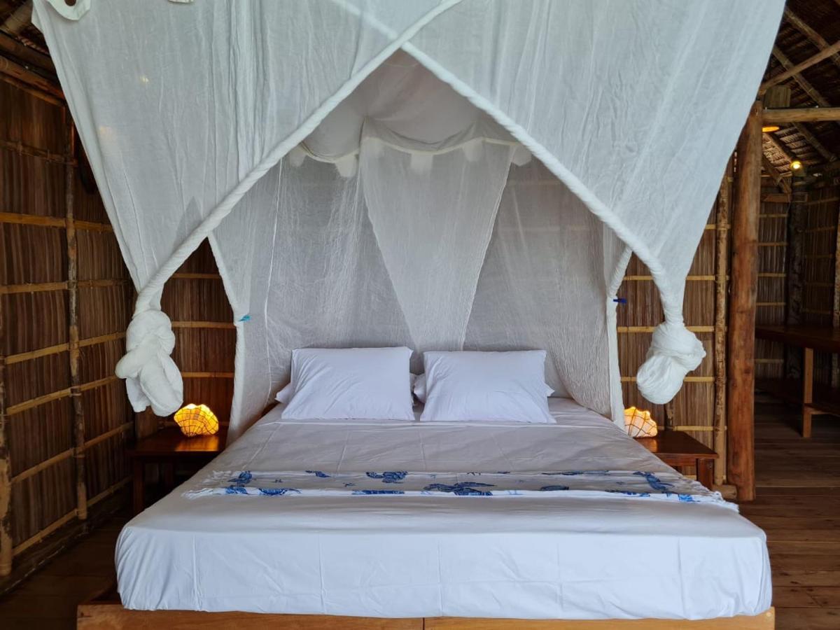 Wai Resort - Raja Ampat Pulau Birie Esterno foto